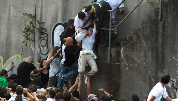 No answers for causes of Love Parade deaths