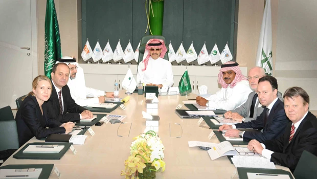 Alwaleed heads meeting