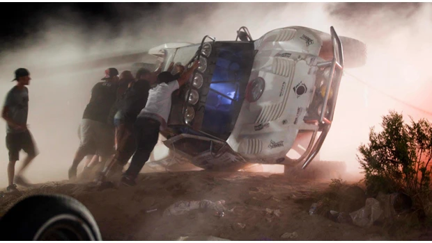 8 dead, 12 hurt at off-road race in California Desert