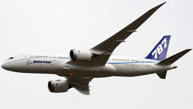 Boeing once again delays first deliveries of 787