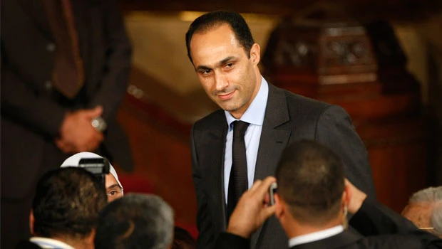 Egyptian dissident breaks with opposition on election