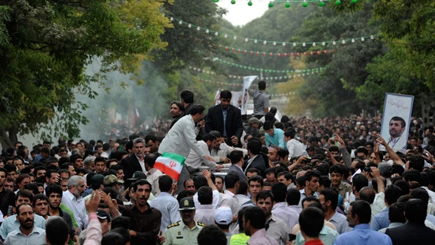 Ahmadinejad survives 'assassination attempt'