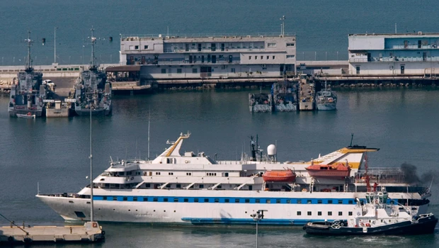 Israel returns seized Turkish flotilla ships