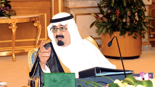 Fatwas only by senior scholars: King