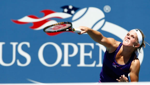Clijsters, Schiavone, Oudin clinch openers