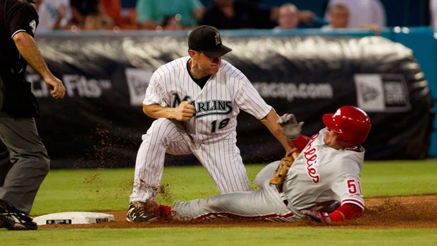 Phillies complete series sweep of Marlins