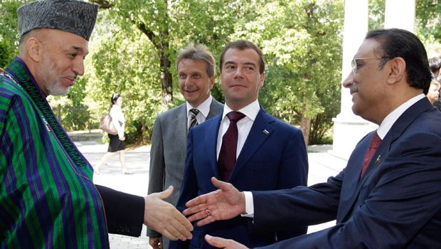 Medvedev talks with Afghan, Pakistani leaders