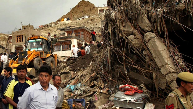 Flash floods kill 103 in Indian-held Kashmir