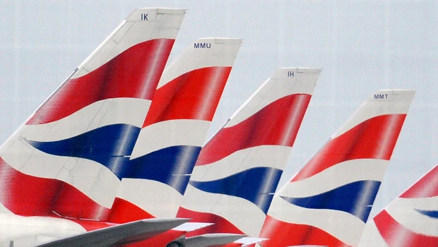 Staff at BAA airports vote to strike