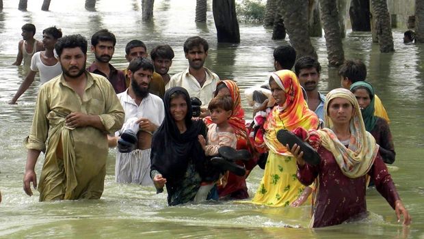 Pakistan floods to recede only by month's end