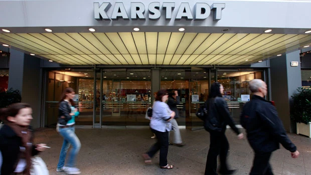 German court OKs Karstadt takeover plan