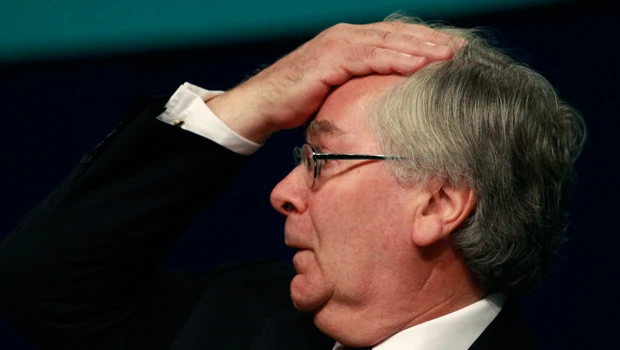 Bank of England rues mistakes at union meeting