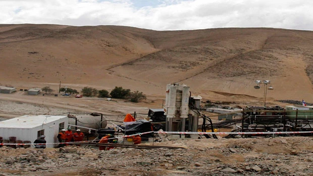 Chile govt controls message on rescue timeline