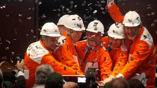 Petrobras raises $70bn in largest offering ever