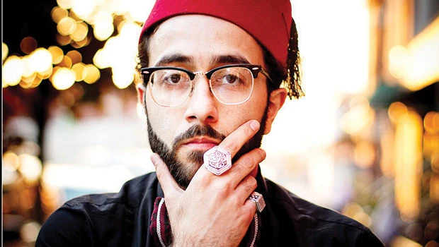 The Narcicyst: Describing the integration experience through hip-hop