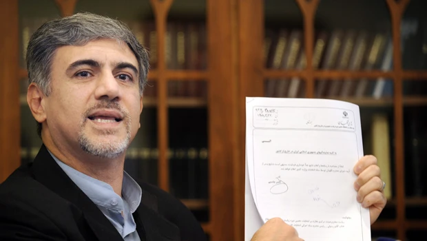 Iranian ex-diplomat to seek asylum in Finland