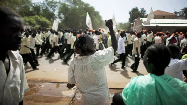 Sudan hits back at Clinton comment on 'inevitable' split