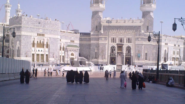 Leaving pilgrims give Makkah respite
