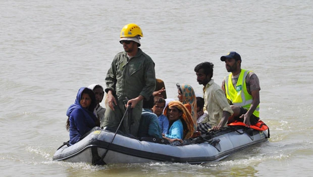 Naif calls for more aid for Pakistan
