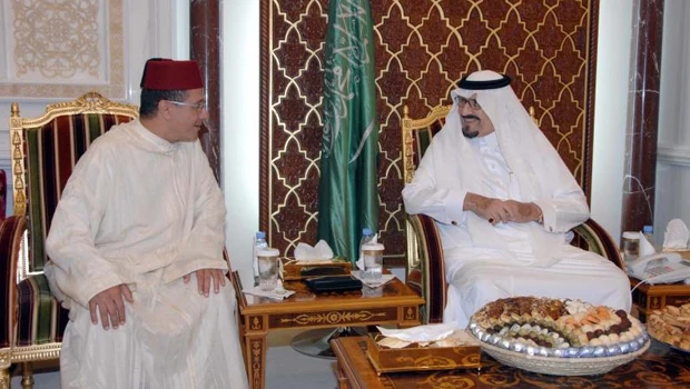 Sultan receives Eid greetings from Mubarak