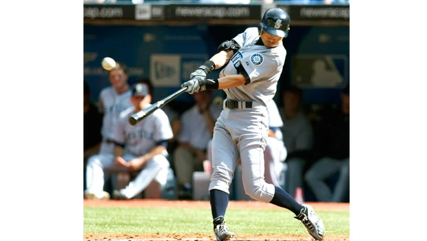 Suzuki is first MBL player with 200 hits in 10 straight years