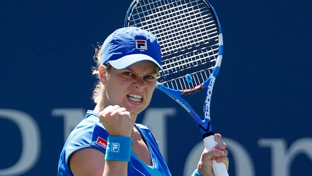 Venus, Clijsters advance to quarters