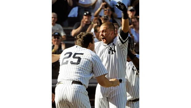 Swisher homer in ninth gives Yankees 3-2 victory