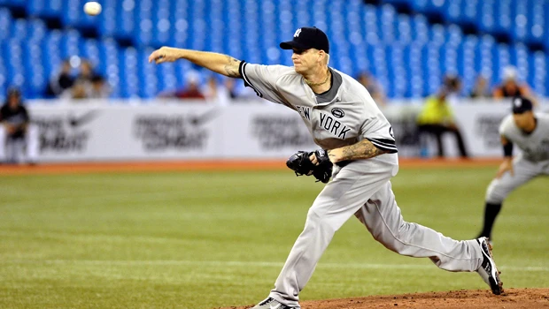 Yankees forced to wait for playoff spot