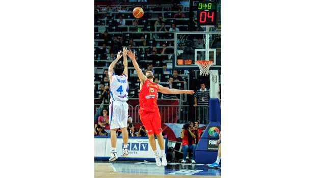 Serbia knocks Spain out of worlds