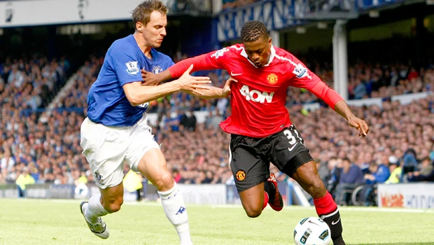 Late Everton goals stun United in 3-3 draw