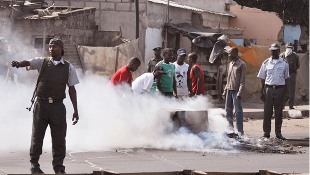 Mozambique protests enter second day