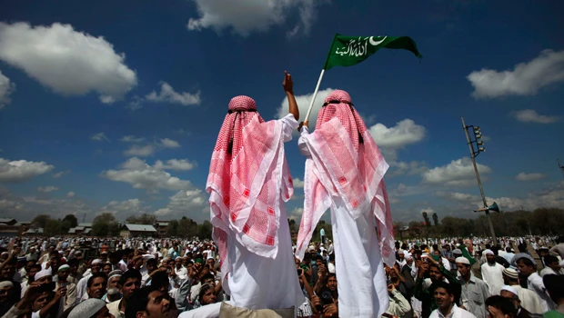 Indian police accuse Kashmiri leader Farooq of treason