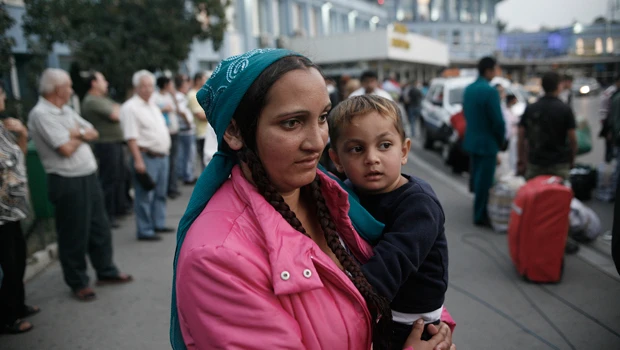 Sarkozy's office hits back at criticism on Gypsies