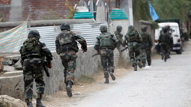 Two ultras die in Kashmir gunfight