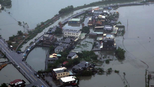 7 dead, 25 missing after typhoon hits Taiwan