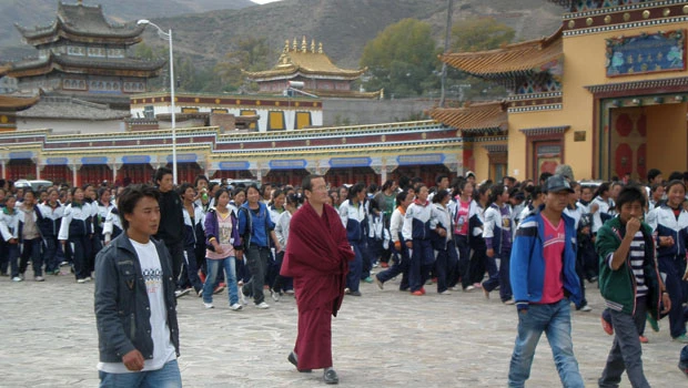 Language protests spread among Tibetan students