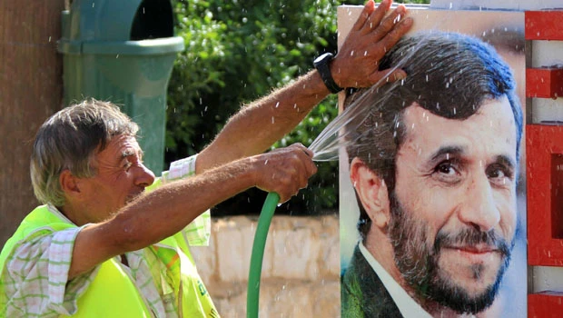 Opposition leader seeks referendum on Ahmadinejad