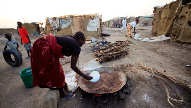 South Sudan invites back old enemies before vote