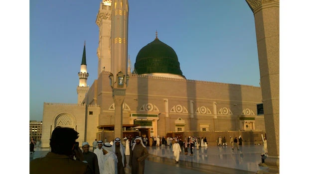 Pilgrims making the most of their stay in Madinah