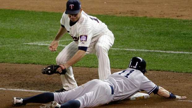 Yankees, Rangers take 2-0 series leads; Giants win