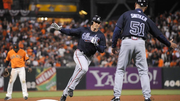 Braves square series in style, Phillies win
