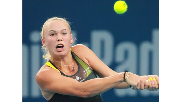 Wozniacki, Djokovic through to China Open finals
