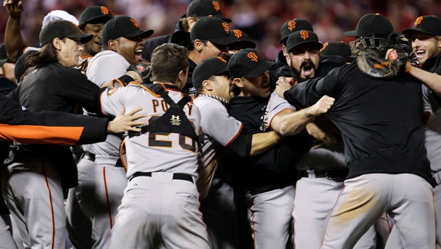 Giants see off Phillies to reach World Series