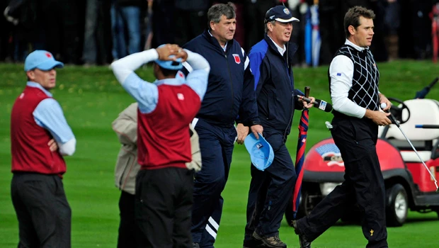 Big defeat for Woods; Europe takes 3-point lead