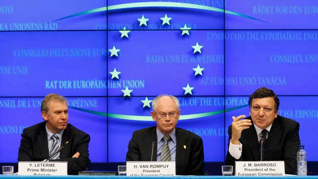 EU leaders face showdown over treaty change