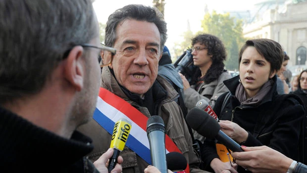 French strikes lose steam, garbage workers return