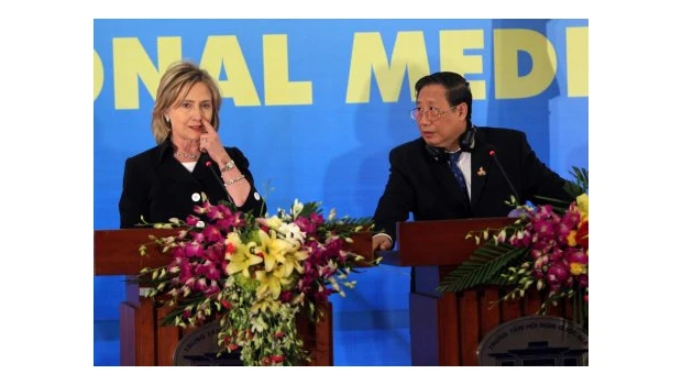 China, Japan meet in bid to defuse tension