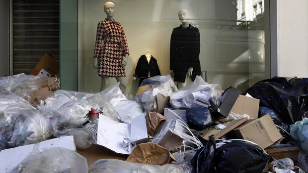 France: Strikes costing up to $557 million per day
