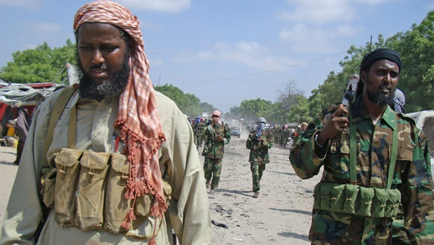 Somalia’s Al-Shabab bans mobile money transfers