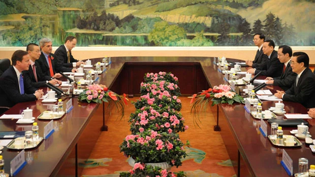 UK’s Cameron urges Chinese political reform